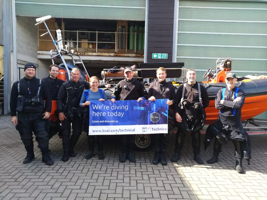 Group photo of club members before they go diving. 